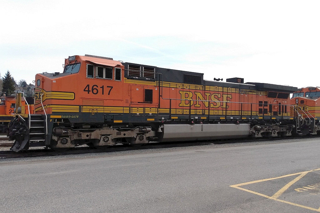 BNSF 4617